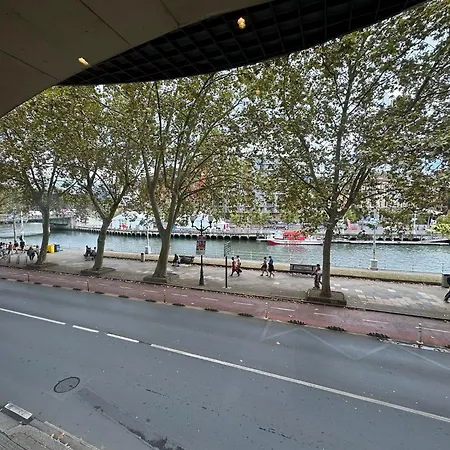 Апартаменти Riverside Більбао